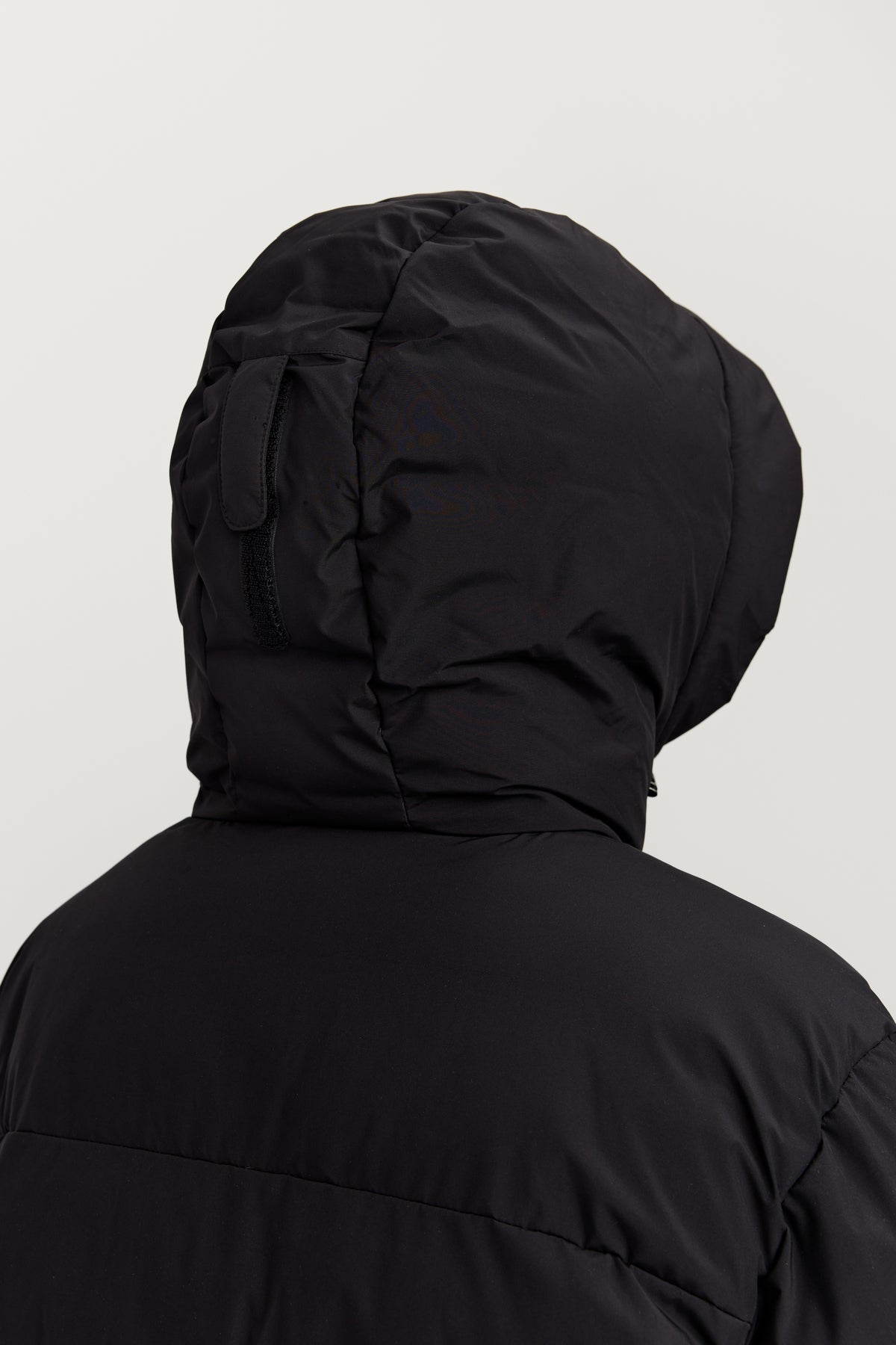 Aamos Jacket