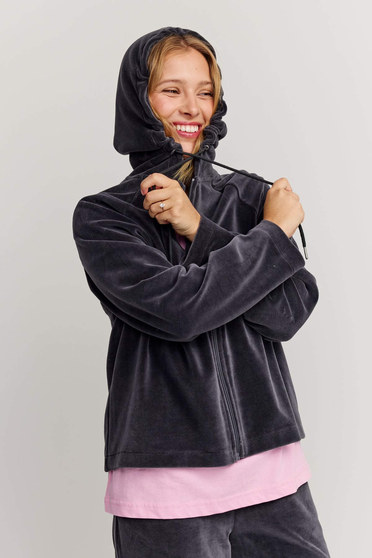 Anne Zip Hoodie