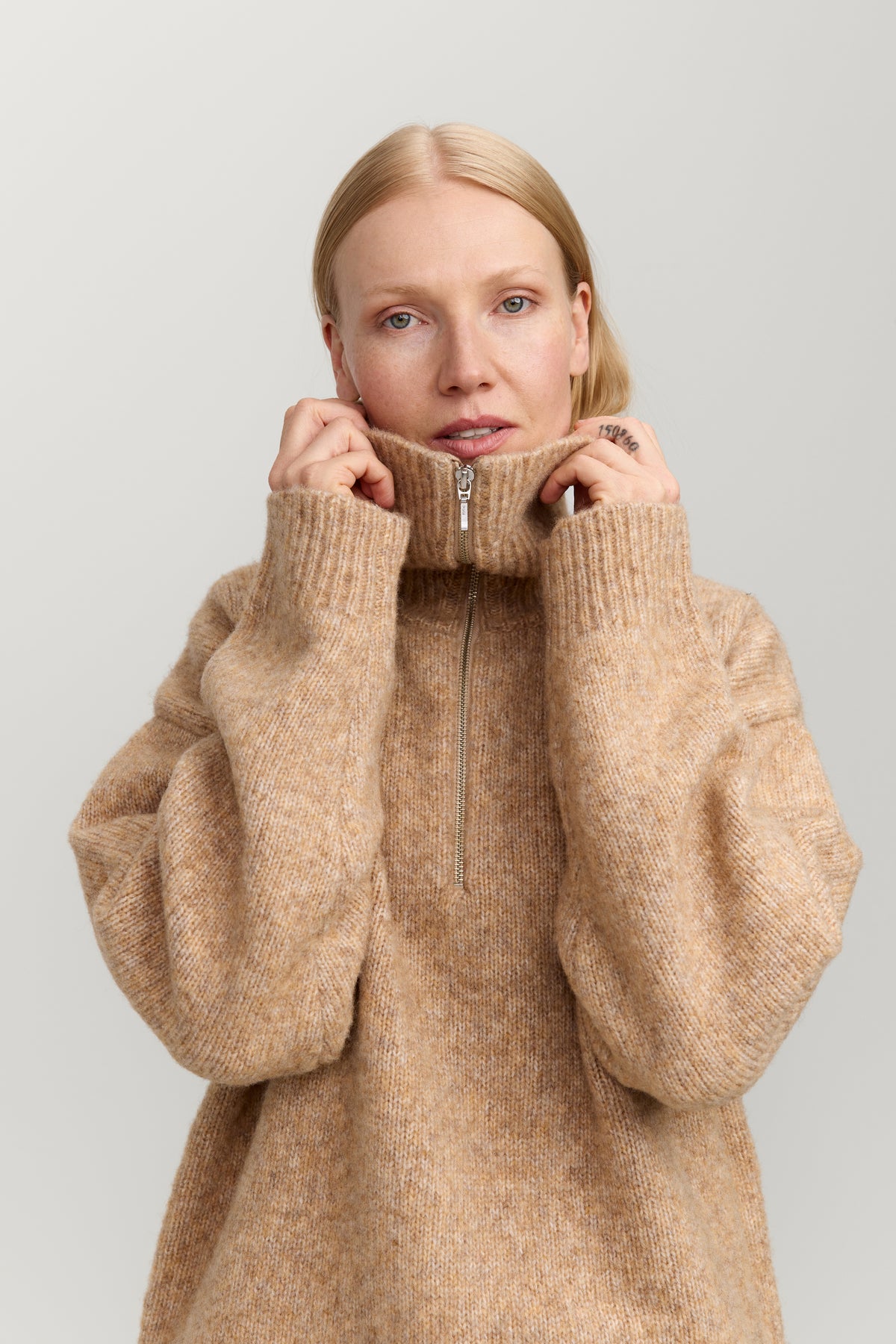 Tove Half Zip neule